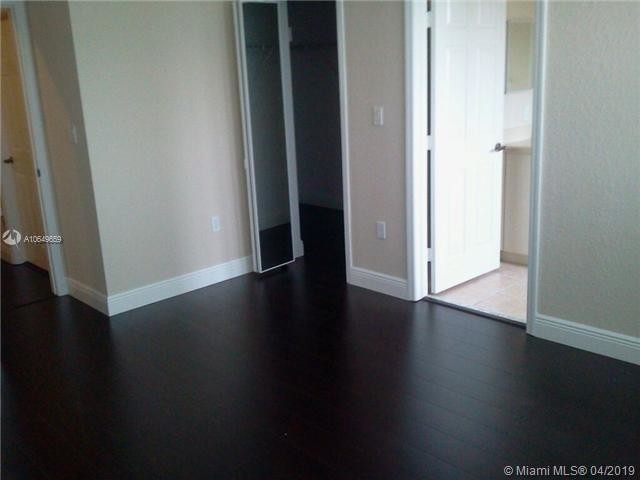 Building Photo - 8301 NW 107th Ct  1-22