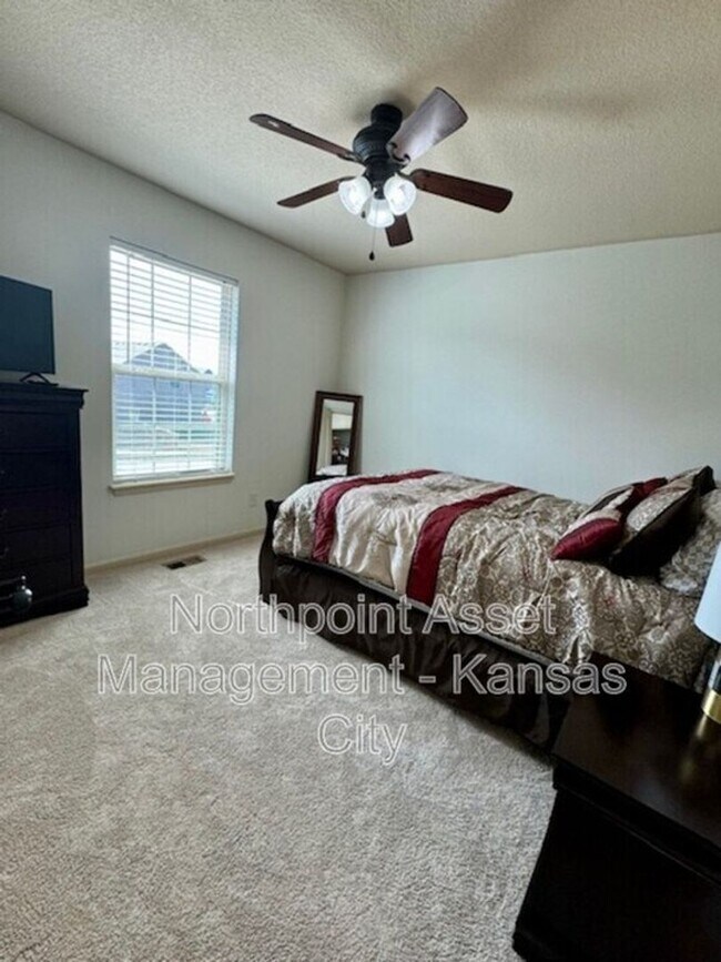 Building Photo - Coming Soon! 3BR 2.5BA | Oversize garage | Fenced backyard!