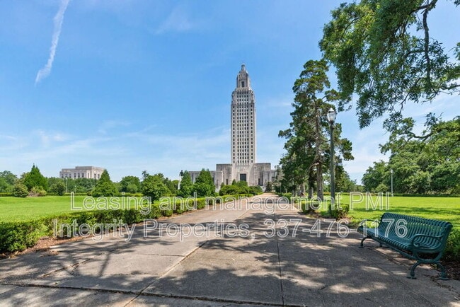 Building Photo - 850 N 5th St