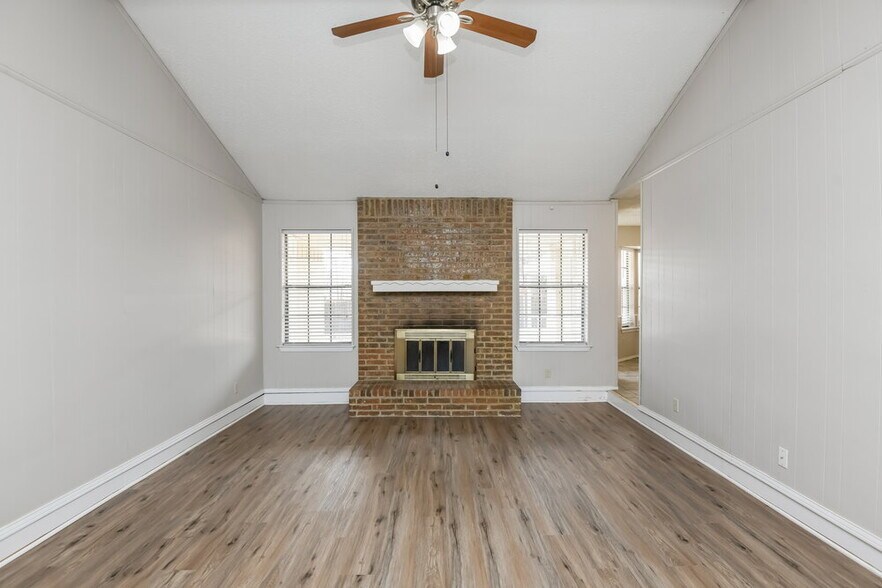 Building Photo - 7528 Beckwood Dr