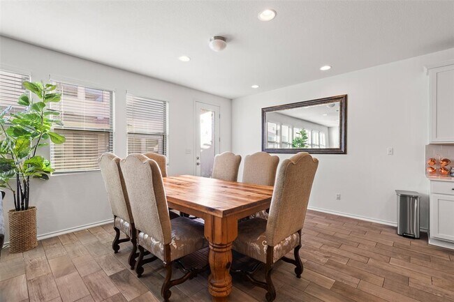 Building Photo - 9107 Moonstone Dr