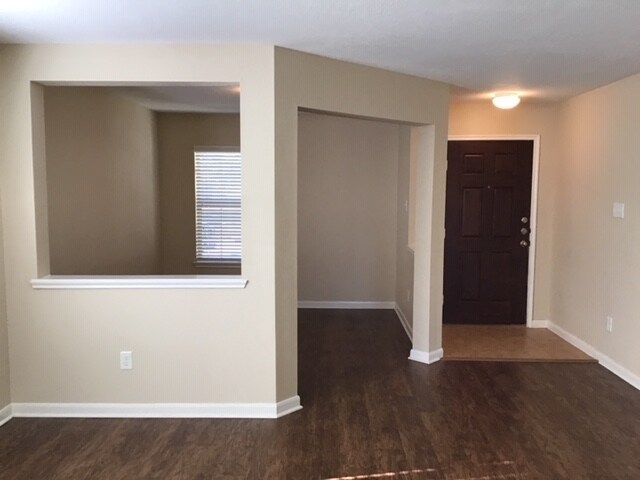 Building Photo - 16215 Ranchland Ln