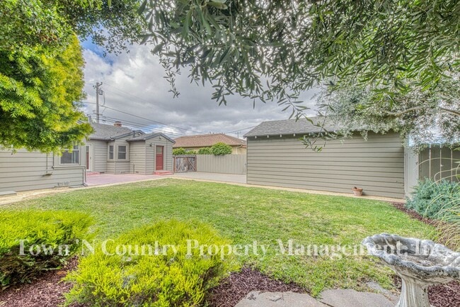 Building Photo - Charming 2BR/1BA Home in South Salinas!