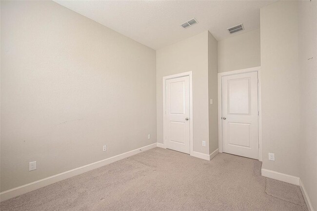 Building Photo - 8107 Silverspot Ln