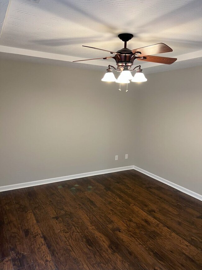 Building Photo - 3-Bedroom Home in Desirable Fields of Lancassange, Jeffersonville