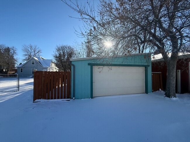 Building Photo - 2521 2nd Ave S