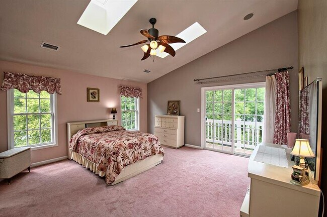 Building Photo - 134 Chapel Harbor Dr
