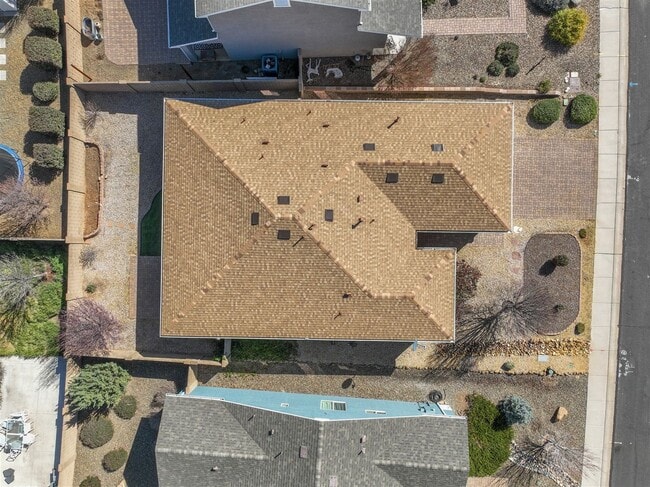 Building Photo - 3 bed 2 bath home in Quailwood!