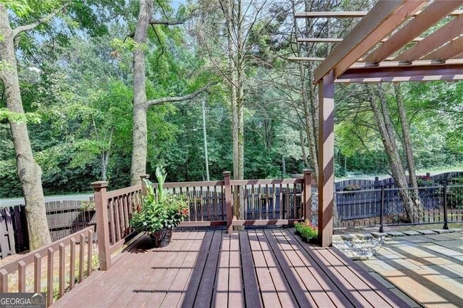 Building Photo - 335 Pintail Ct