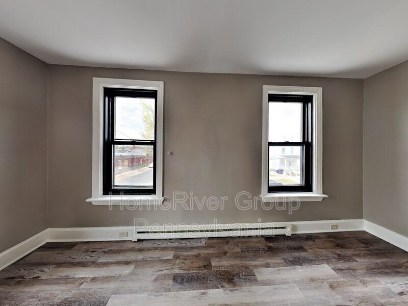 Building Photo - 33 S 18th St