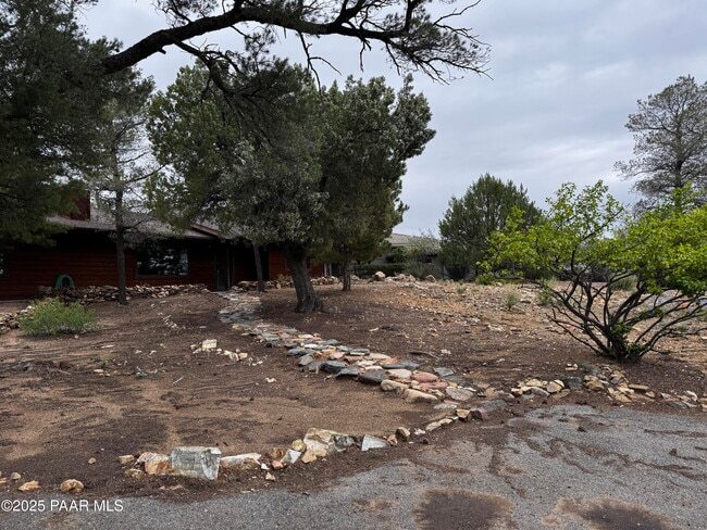 Building Photo - 152 N Equestrian Way