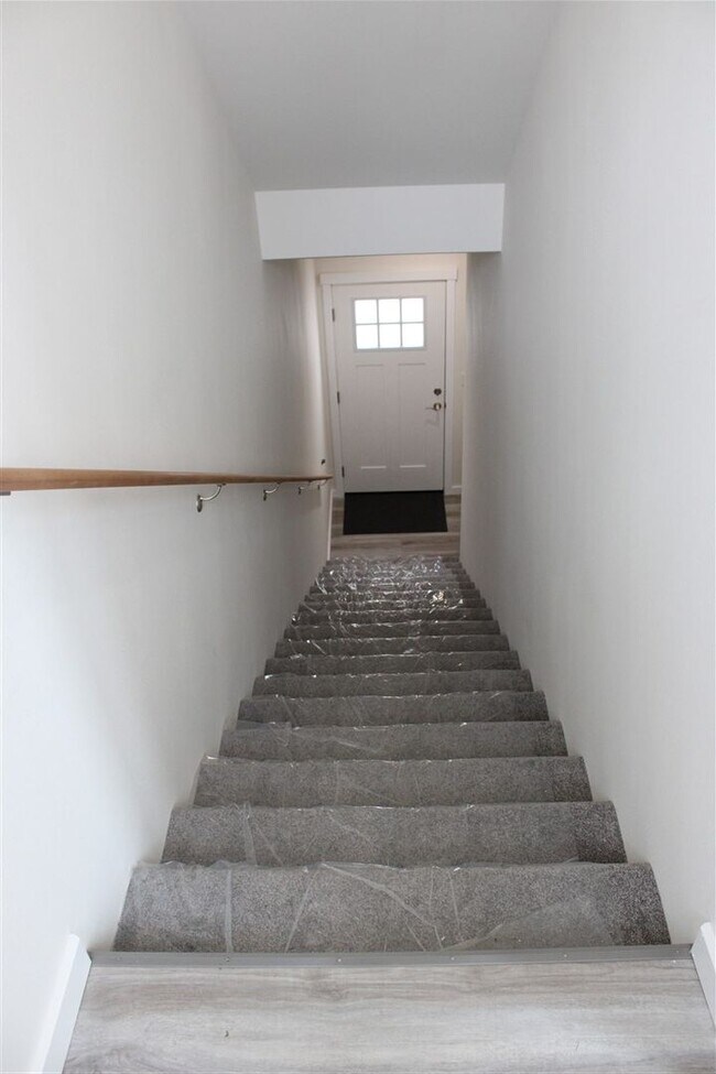 Building Photo - 2 bedroom 2 bathroom Brand  New Construction