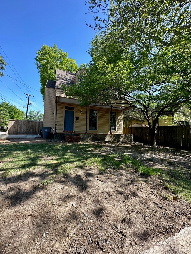 Building Photo - 1994 Peabody Ave