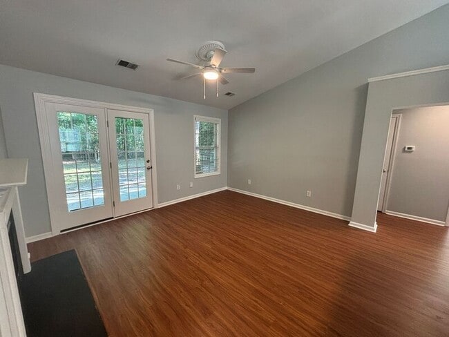 Building Photo - 3307 Crowell Ln