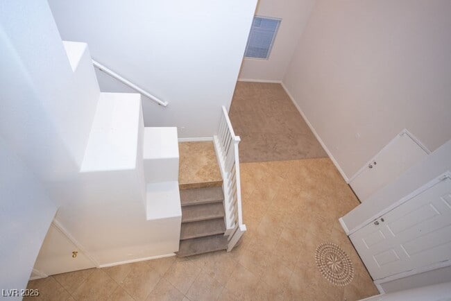 Building Photo - 1113 E Hammer Ln