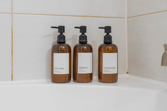 Building Photo - 8122 Midtown Blvd