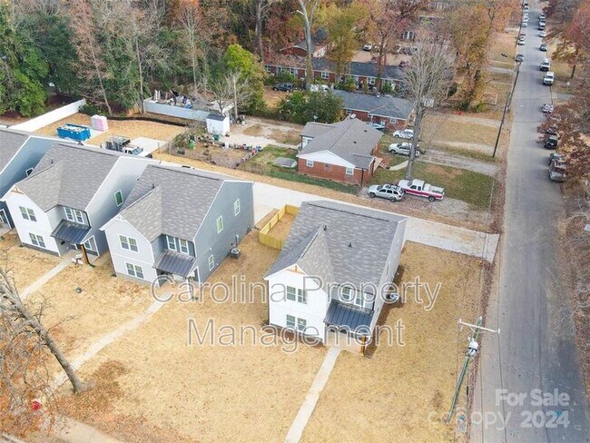 Building Photo - 1241 Eastway Dr
