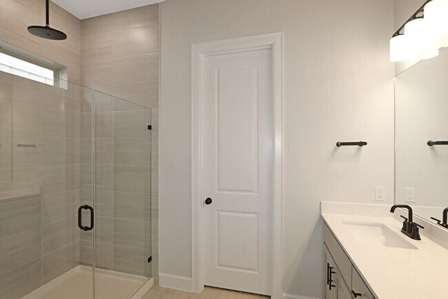 Building Photo - 12805 Stanford Dr