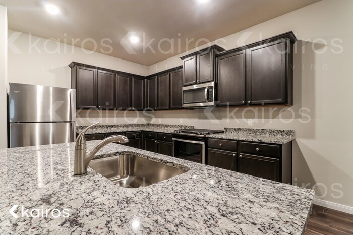 Building Photo - 913 NW 4th St