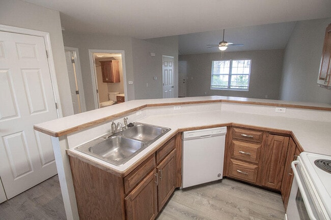 Building Photo - 1306 Godas Cir