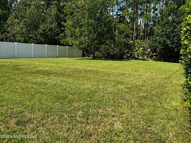 Building Photo - 12212 Angleterre Dr