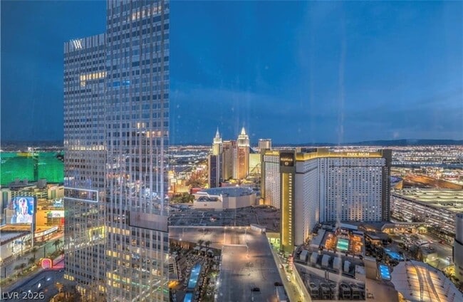 Building Photo - 3722 S Las Vegas Blvd