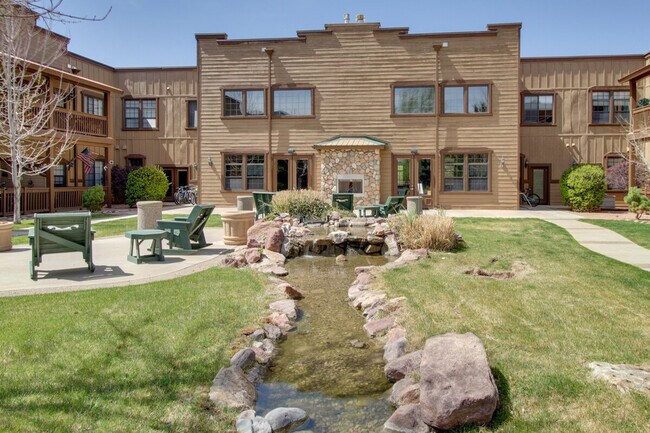 Building Photo - 2373 Quarter Horse Trl