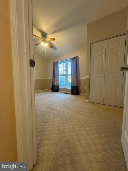 Building Photo - 326 Lancaster Square