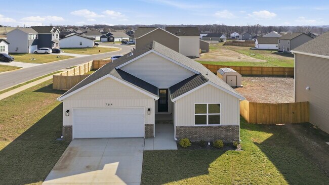 Building Photo - 784 Hoffman Hills Blvd