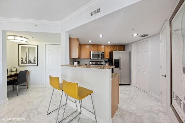 Building Photo - 1801 N Flagler Dr