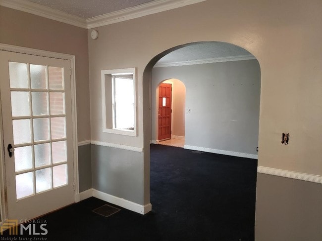 Building Photo - 586 Shannon Dr SW