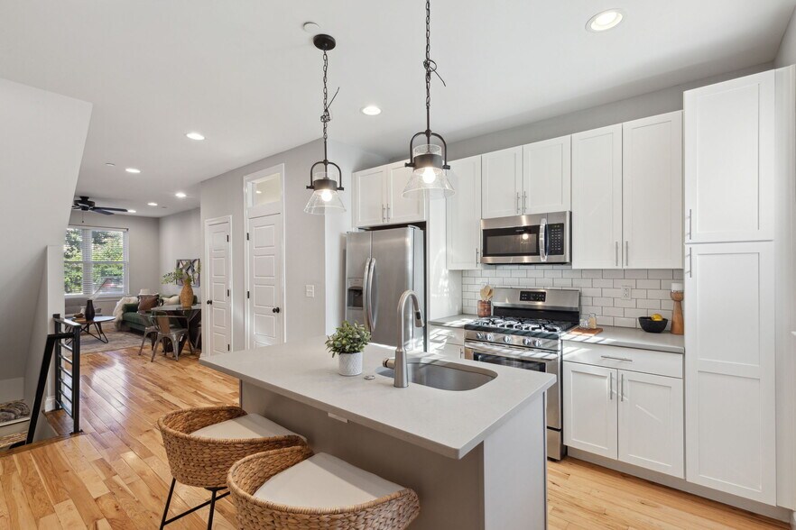 Building Photo - 1325 S Dover St