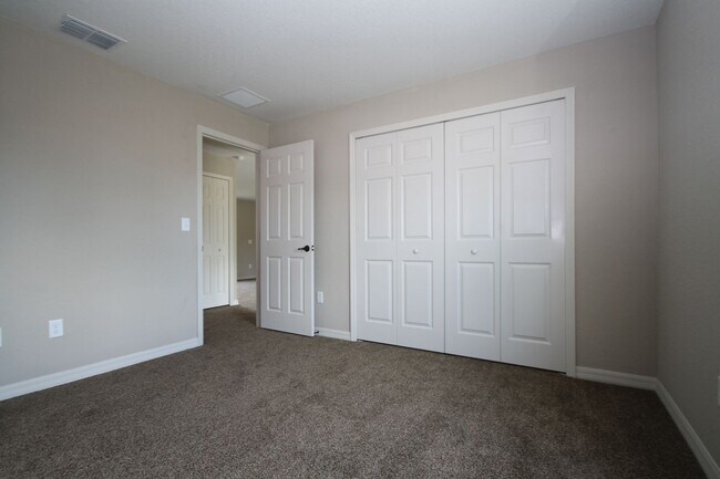 Building Photo - Gorgeous 3 Bedroom, 2 Bathroom Home in Ock...