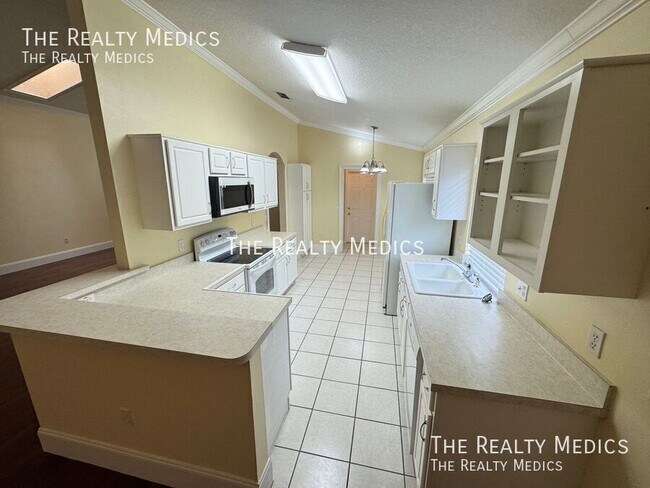 Building Photo - 2719 Crane's Cove Dr