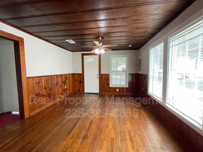Building Photo - 3026 Balis Dr