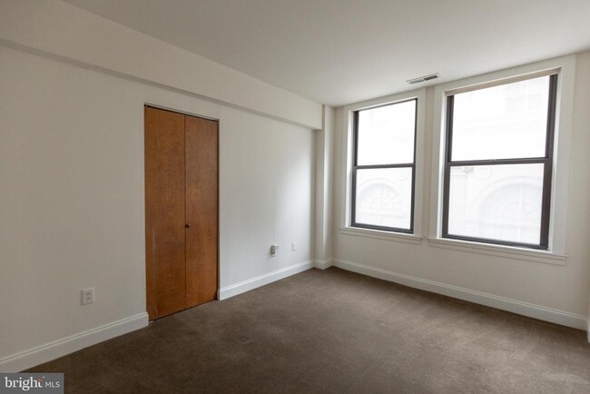 Building Photo - 1411 Walnut St