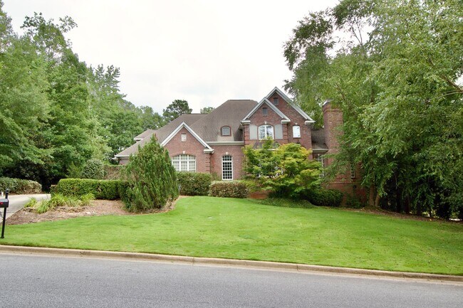 Building Photo - Executive Golf Course Rental in Moores Mil...