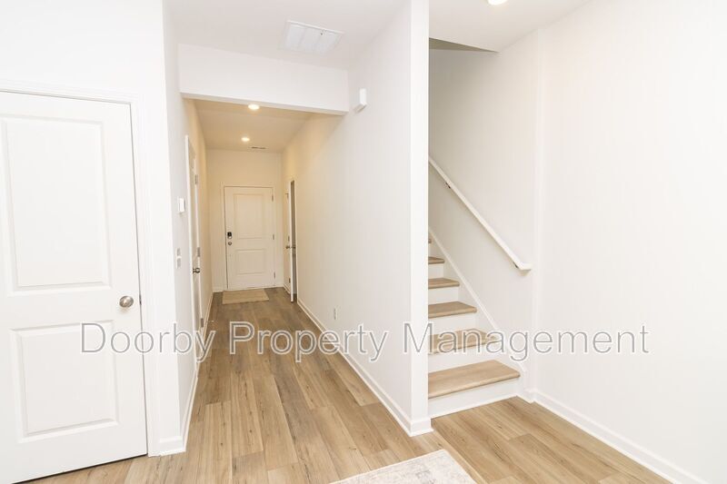 Building Photo - 114 Saddlebred Wy