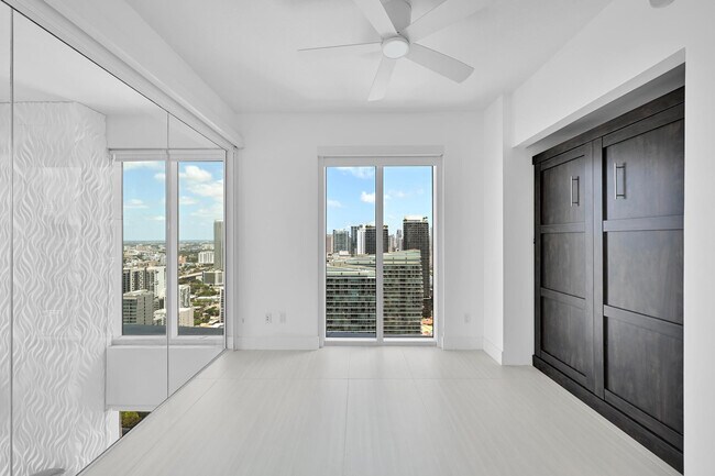 Building Photo - 60 SW 13th St