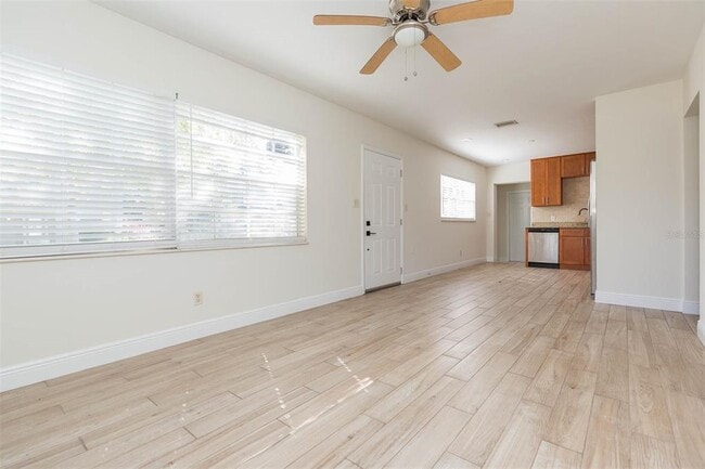 Building Photo - 3401 W San Pedro St