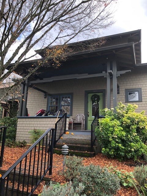 Primary Photo - 1411 NE 63rd St