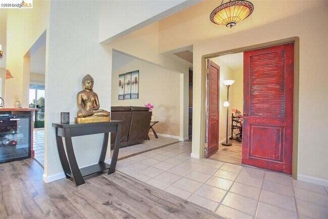 Building Photo - 5545 Drakes Ct