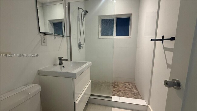 Building Photo - 560 NE 67th St