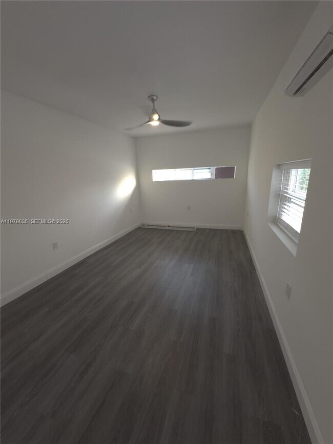 Building Photo - 1403 Adams St