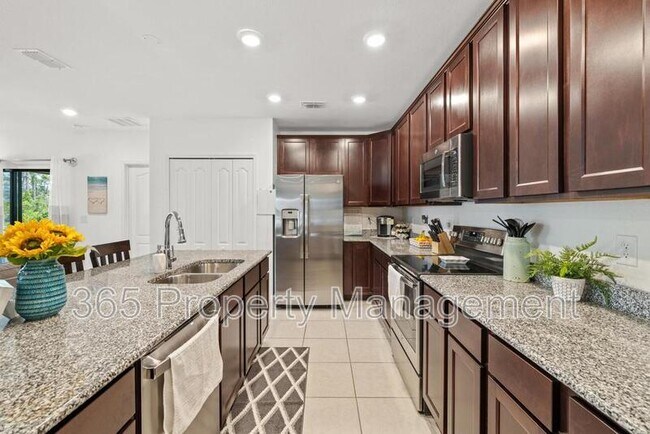 Building Photo - 15257 Mille Fiore Blvd