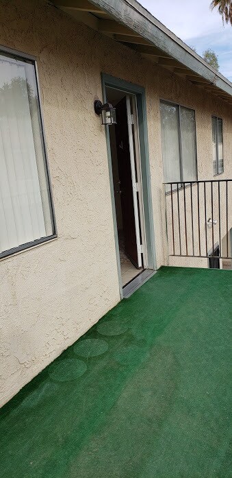 Building Photo - 1705 W Olive Ave