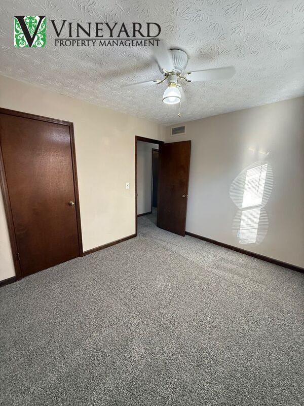 Building Photo - 1623 Rex Dr