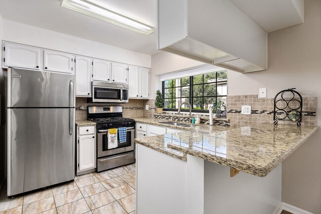 Building Photo - 4542 Topaz Dr