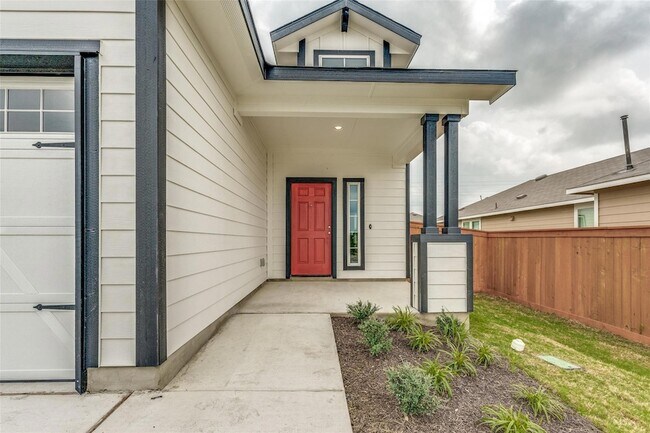 Building Photo - 140 Thunder Oak