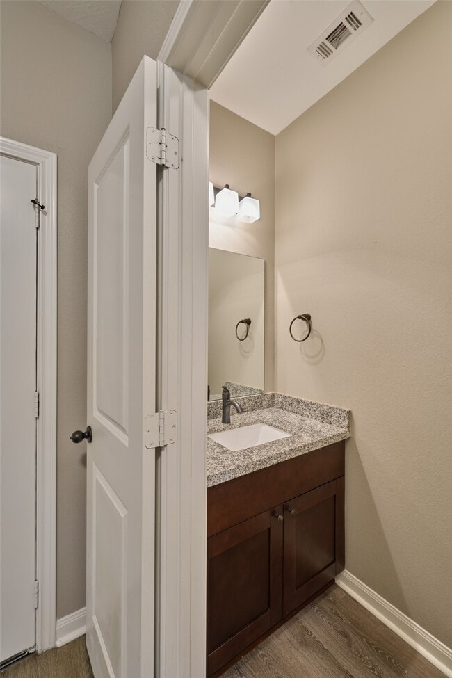 Building Photo - 132 Artesian Way
